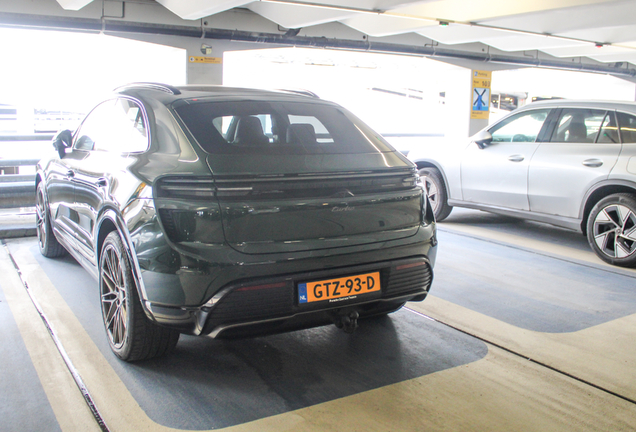 Porsche Macan EV Turbo