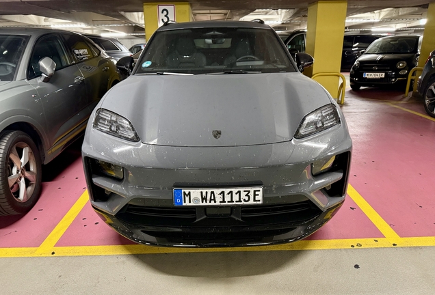 Porsche Macan EV Turbo