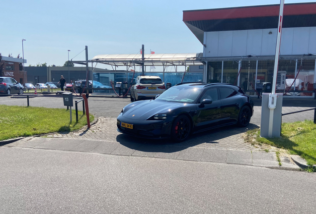 Porsche Taycan GTS Sport Turismo
