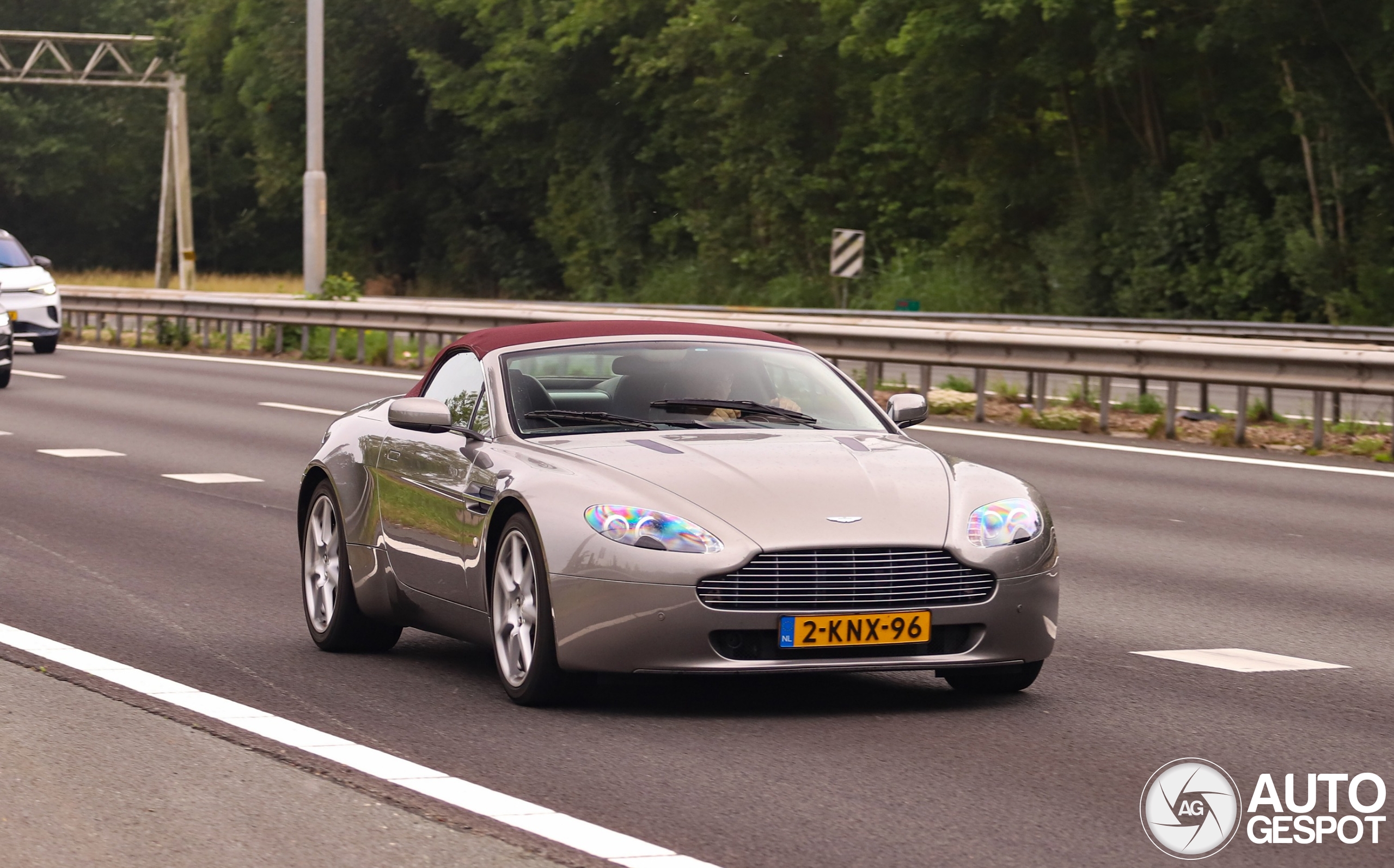 Aston Martin V8 Vantage Roadster