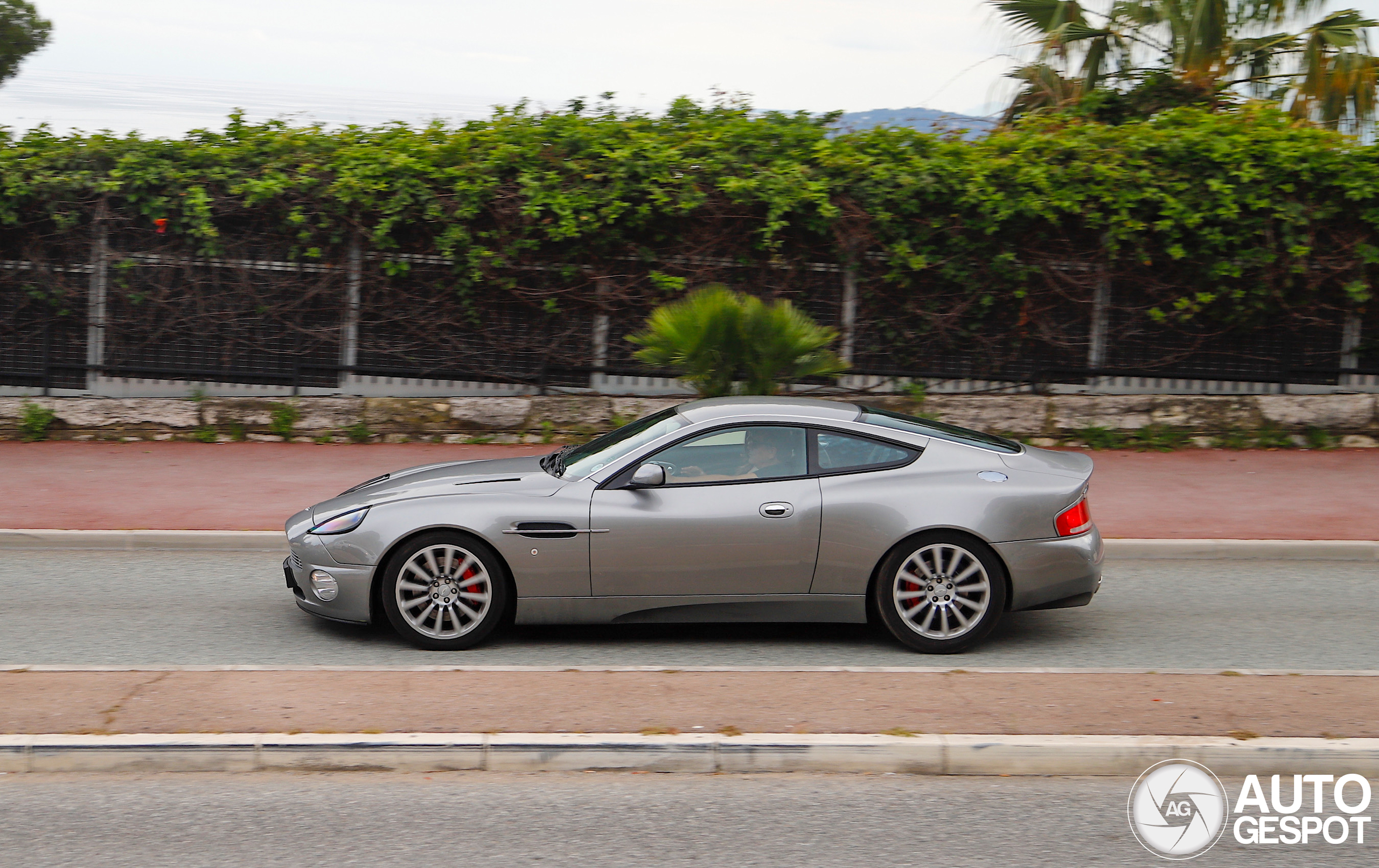 Aston Martin Vanquish