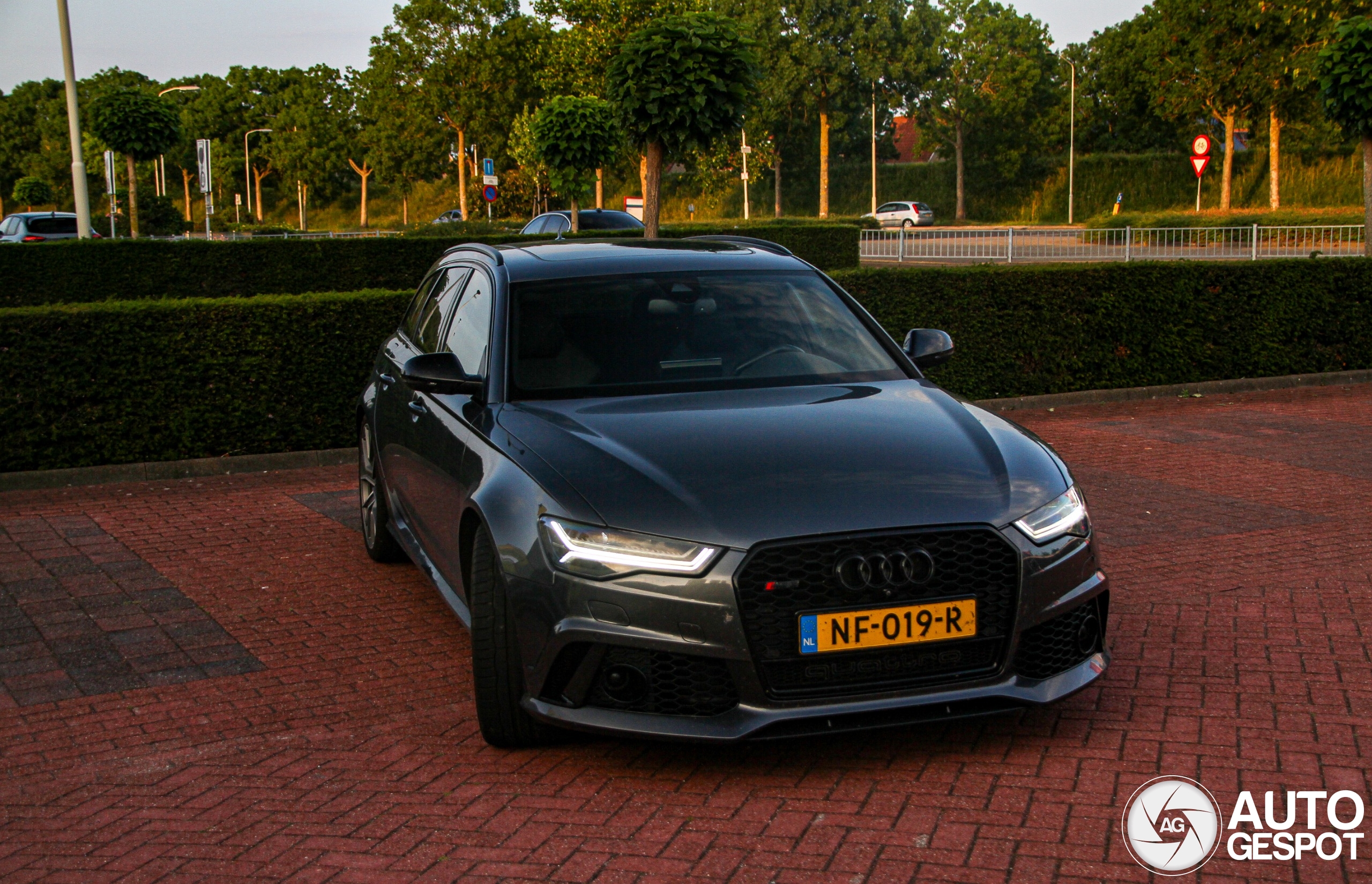 Audi RS6 Avant C7 2015