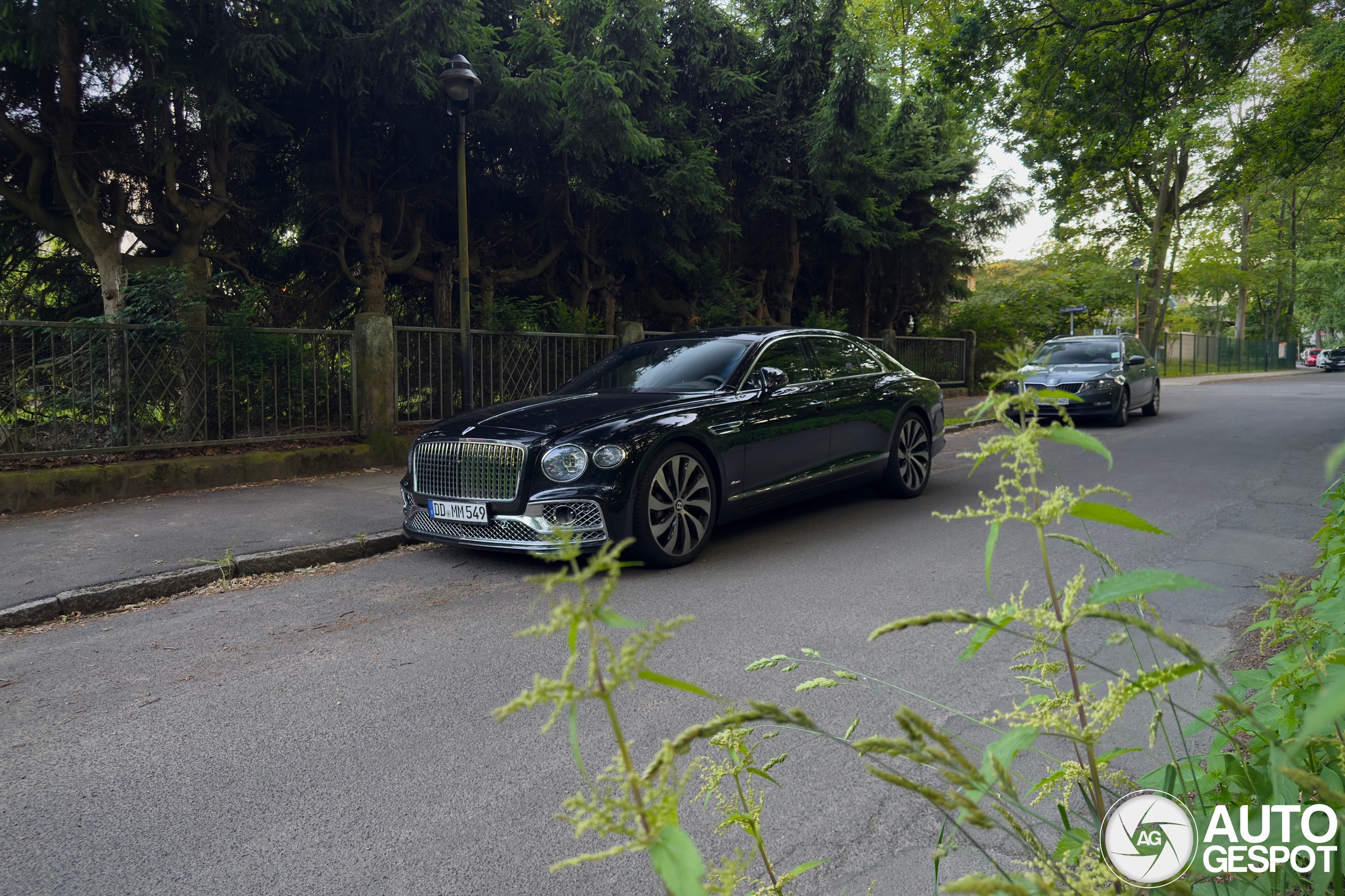 Bentley Flying Spur V8 Azure