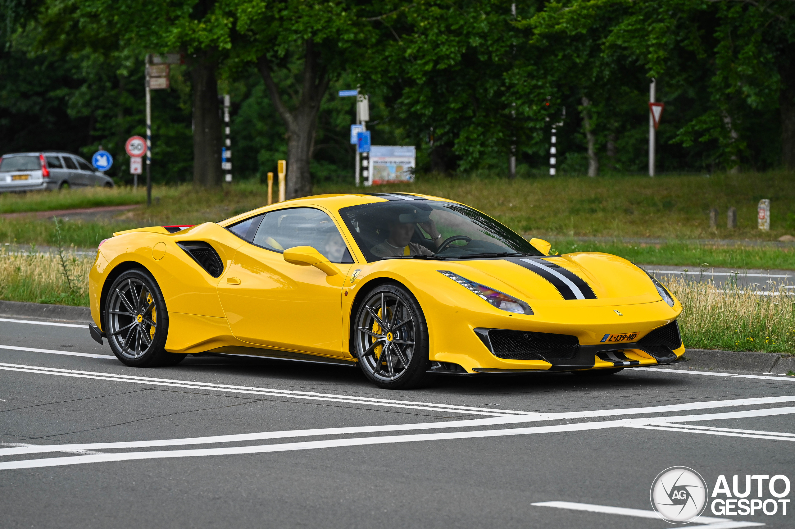 Ferrari 488 Pista