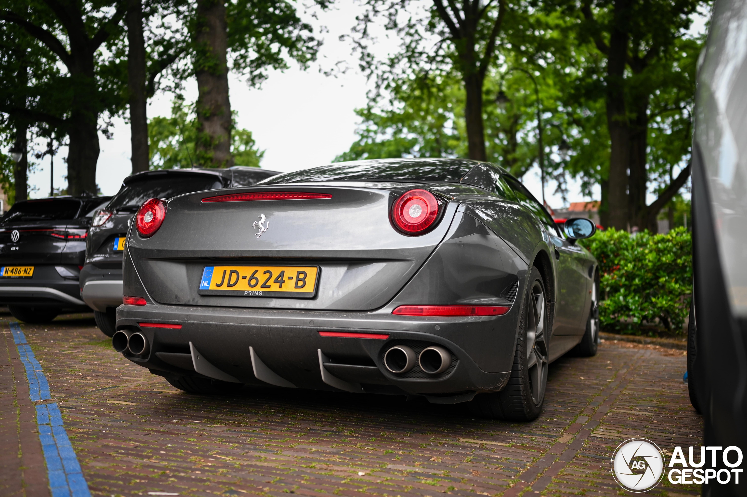 Ferrari California T