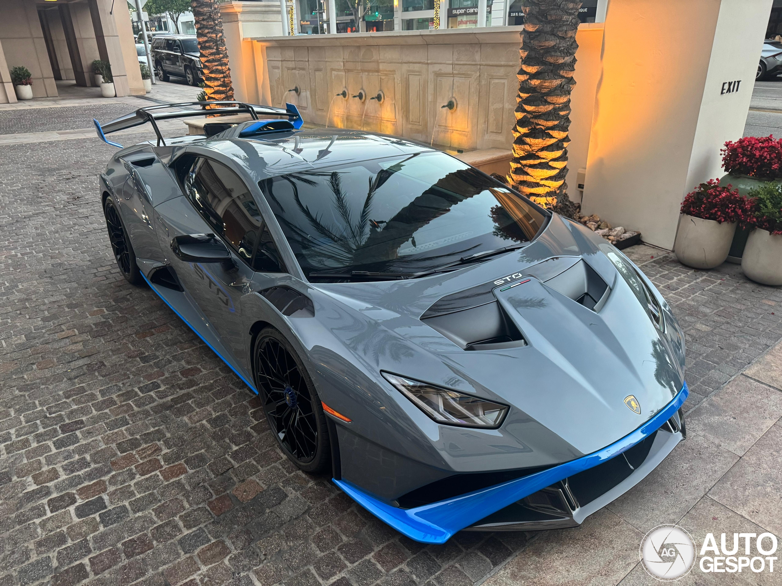 Lamborghini Huracán LP640-2 STO