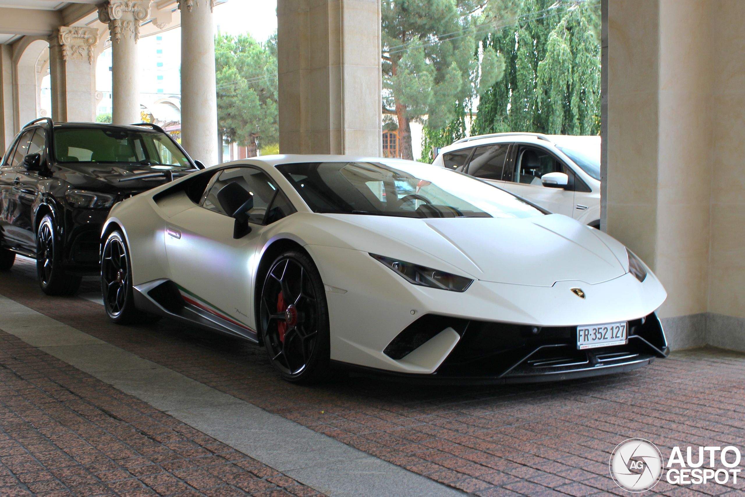 Lamborghini Huracán LP640-4 Performante