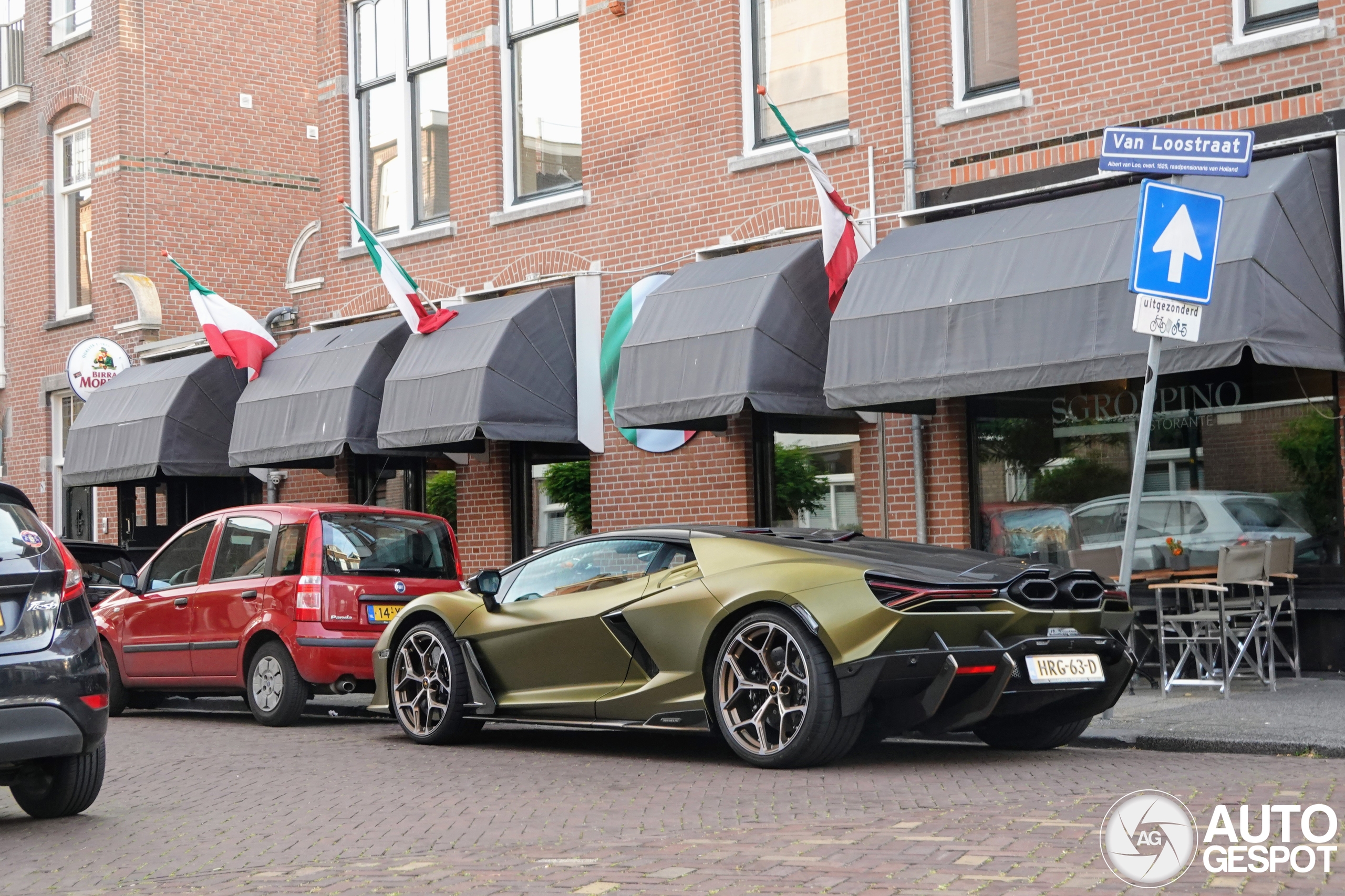 Lamborghini Revuelto