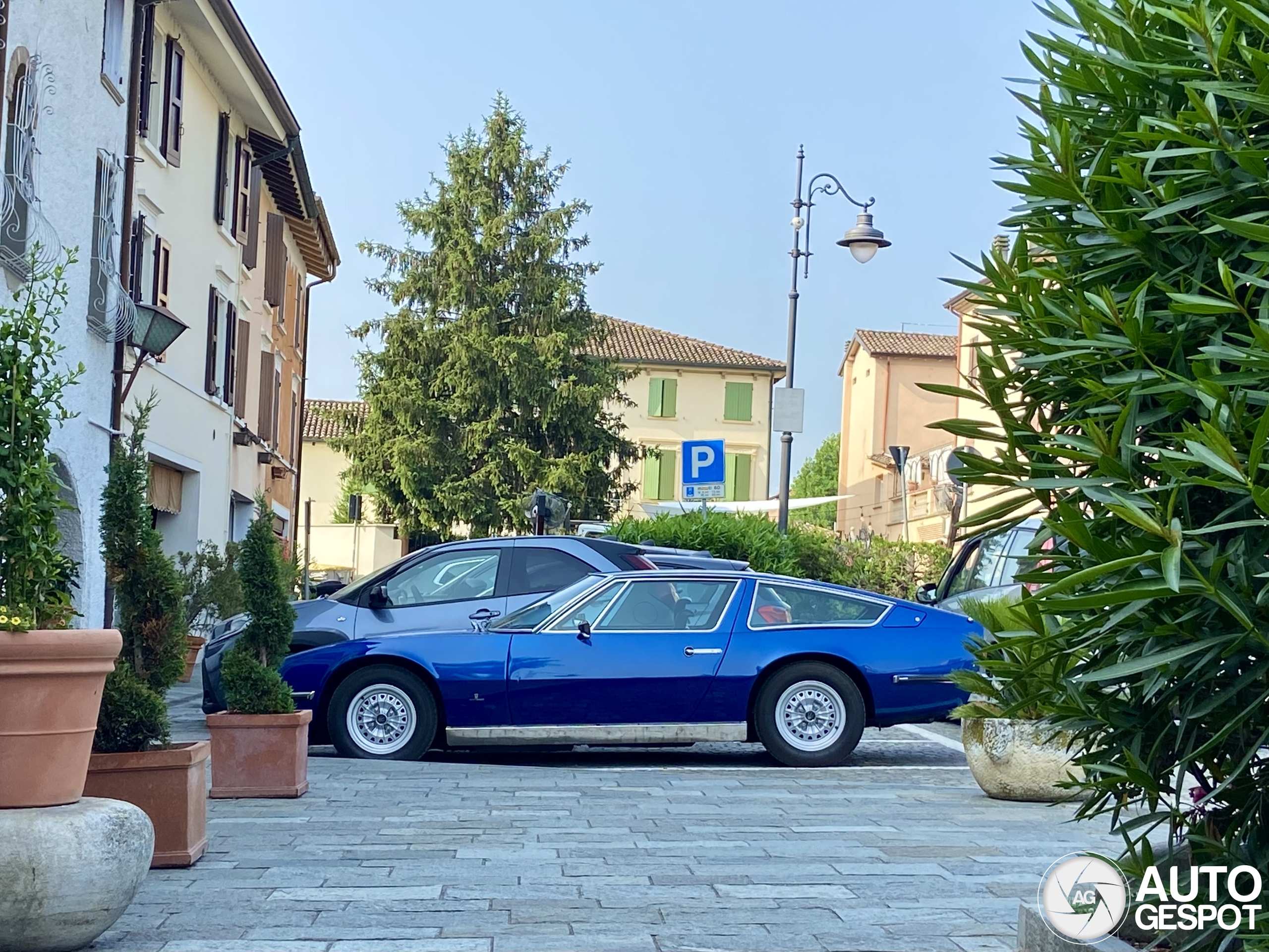 Maserati Indy 4700