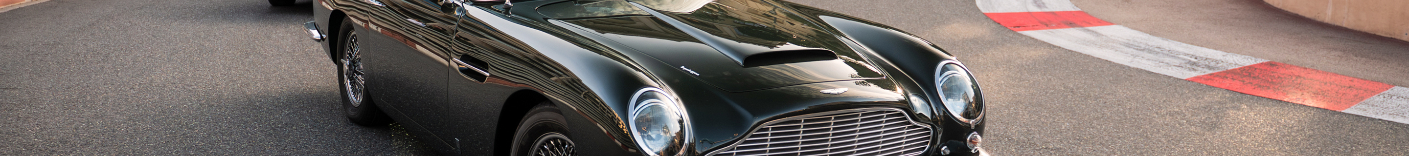 Aston Martin DB6 MKI