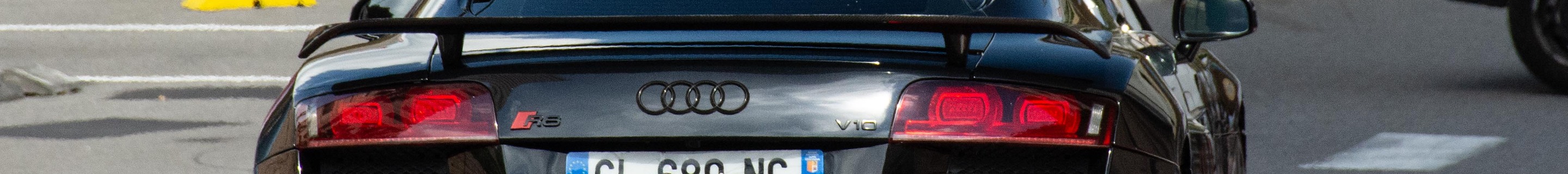 Audi R8 V10
