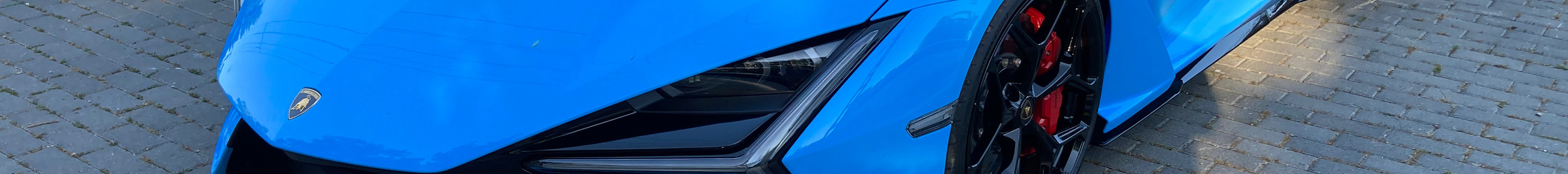 Lamborghini Revuelto
