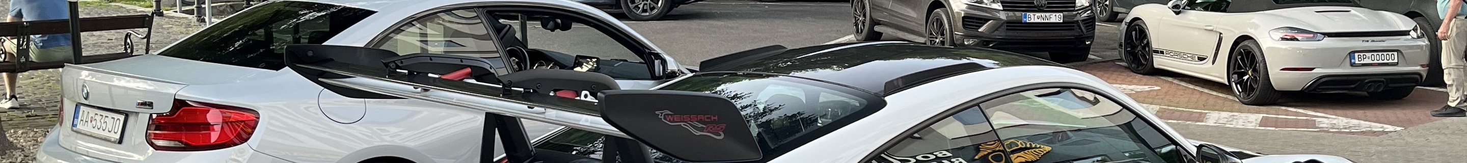 Porsche 992 GT3 RS Weissach Package