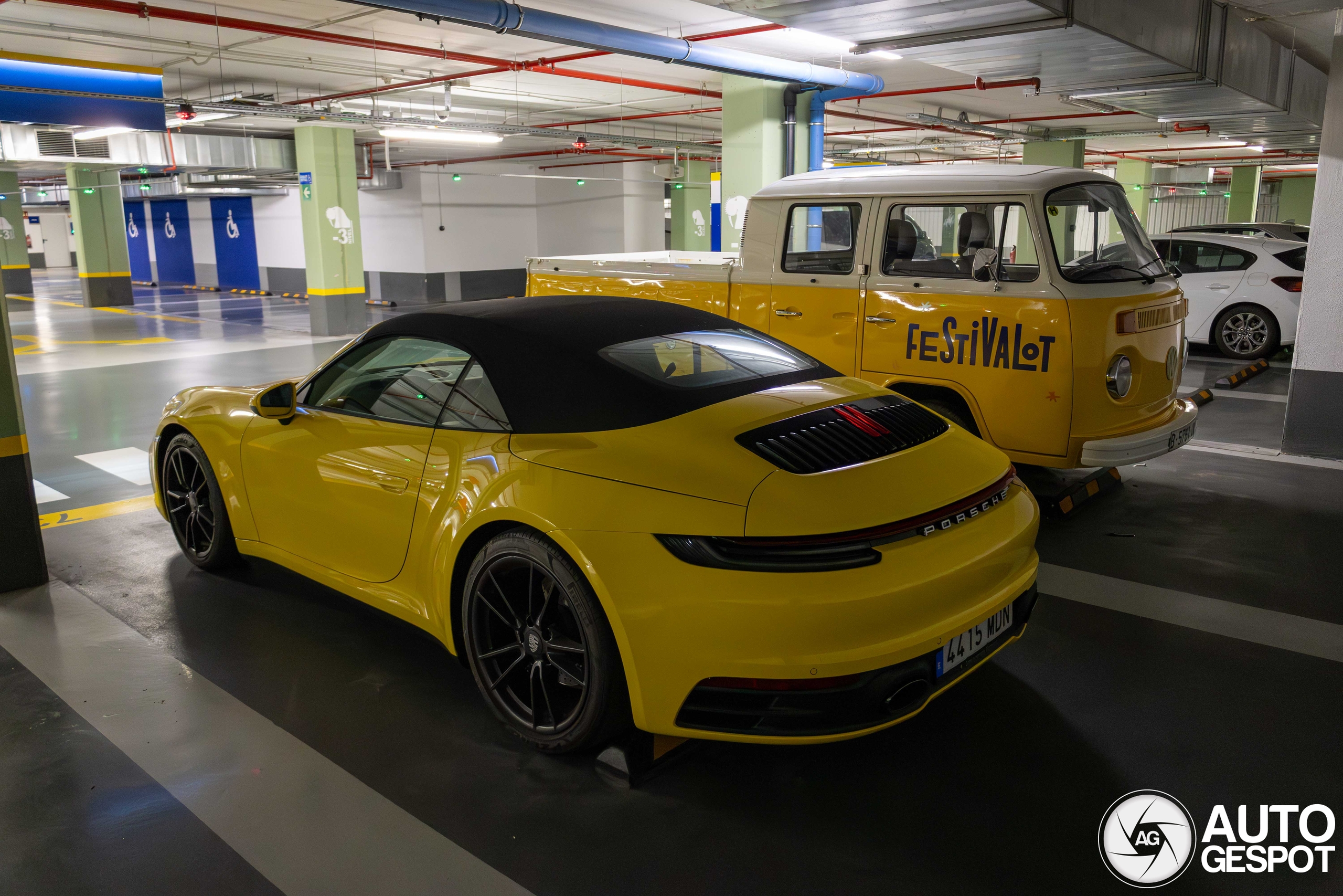 Porsche 992 Carrera 4S Cabriolet