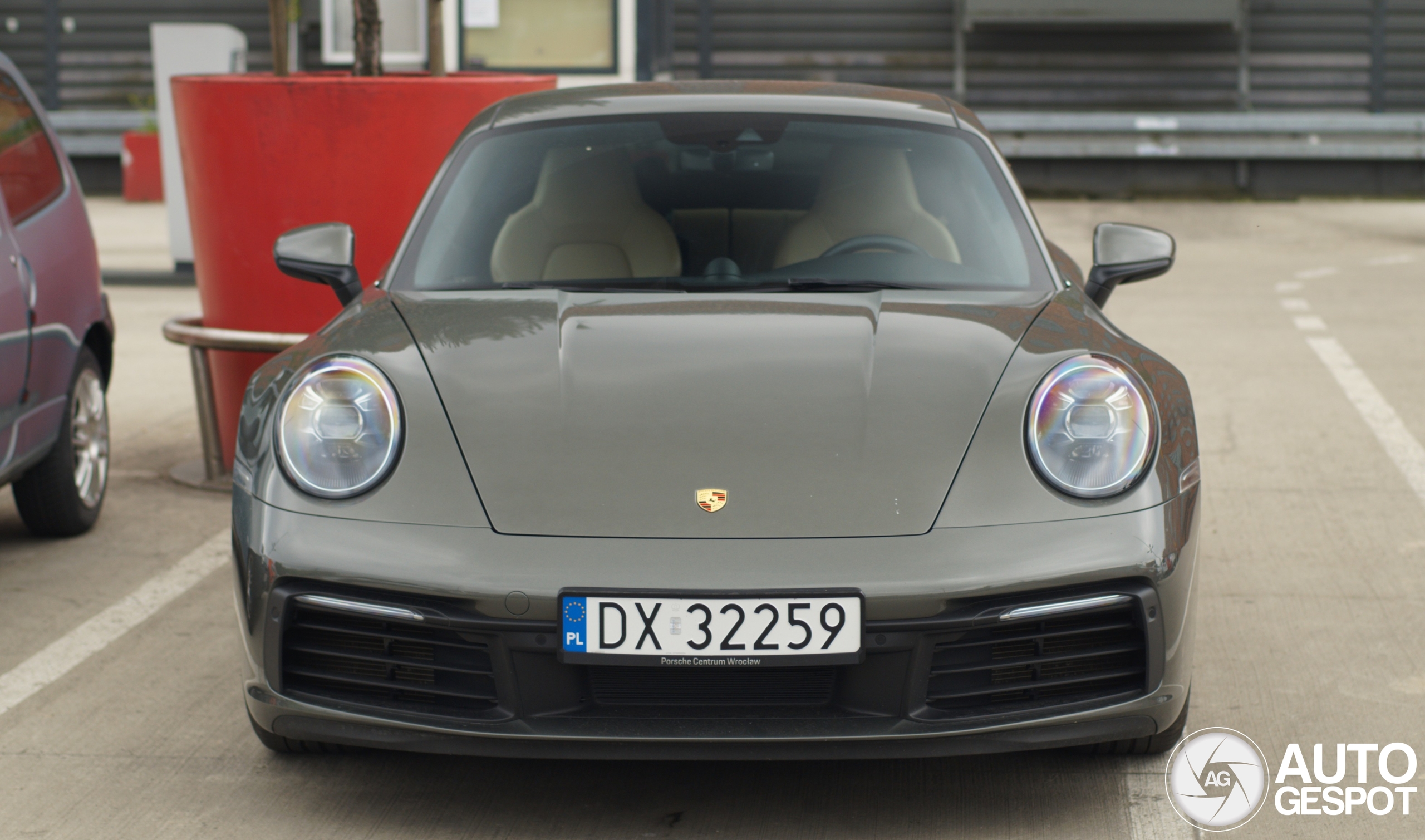 Porsche 992 Carrera 4S