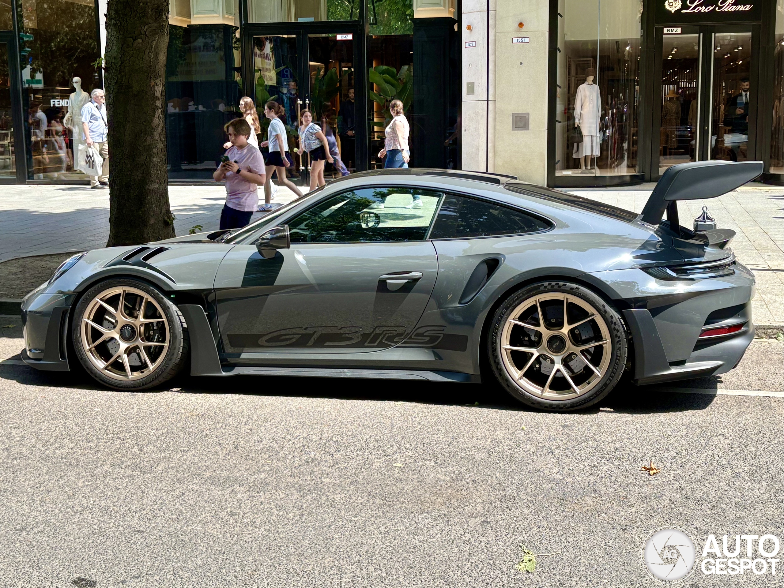 Porsche 992 GT3 RS Weissach Package