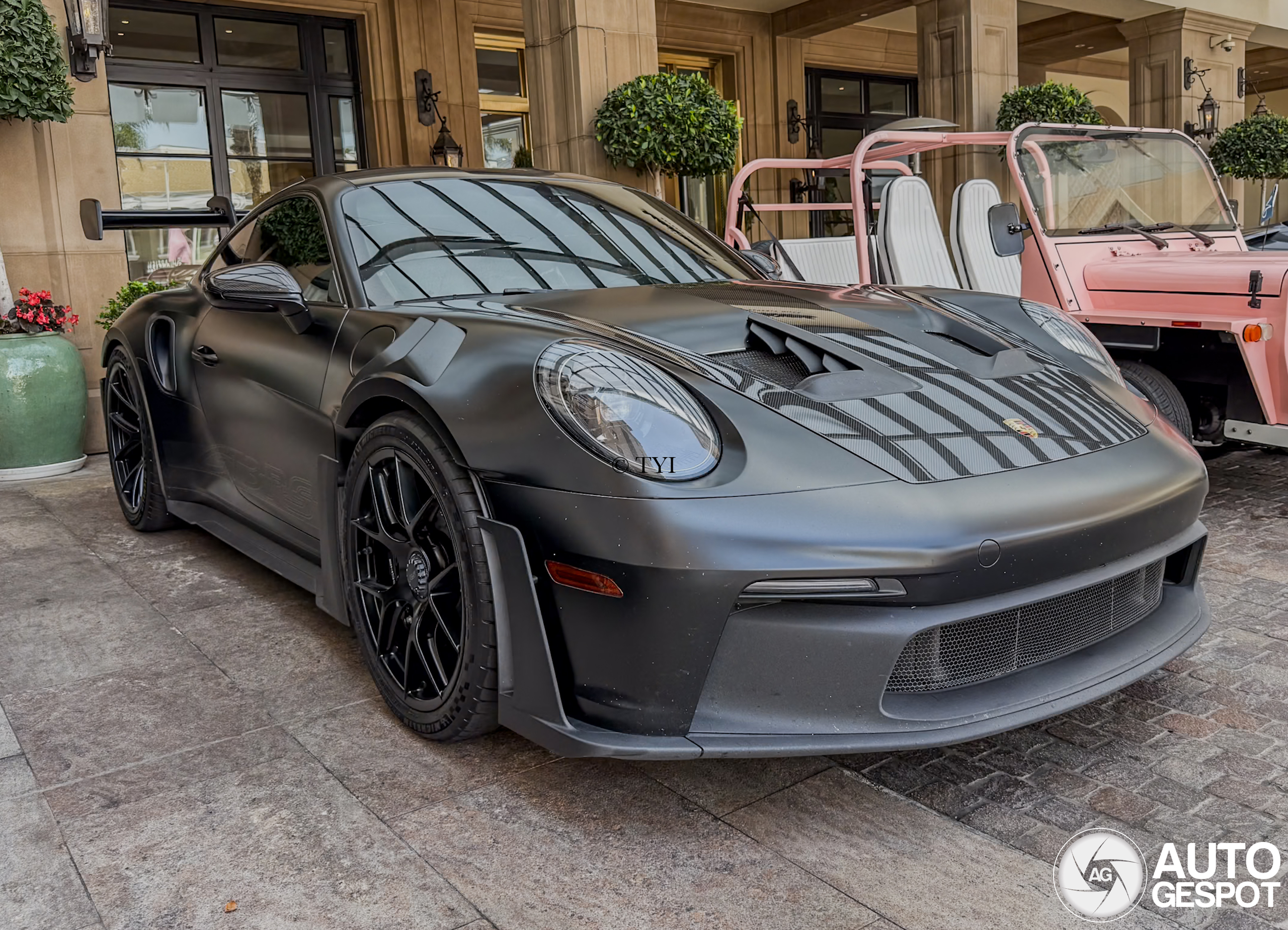 Porsche 992 GT3 RS Weissach Package