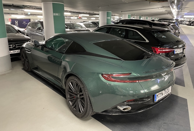 Aston Martin DB12