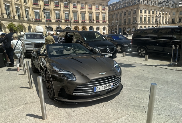 Aston Martin DB12 Volante