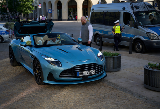 Aston Martin DB12 Volante