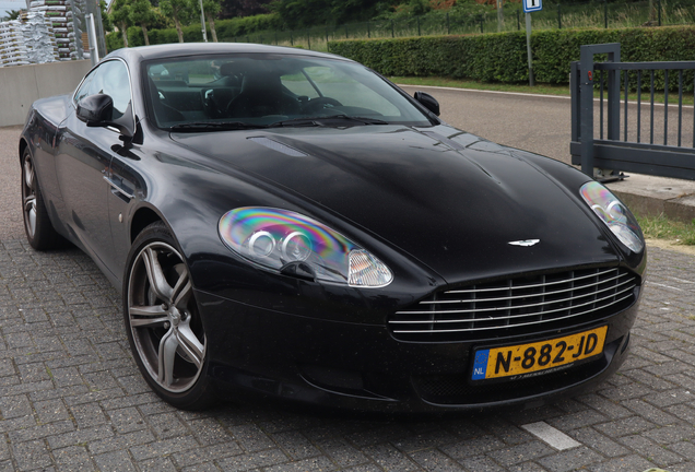 Aston Martin DB9
