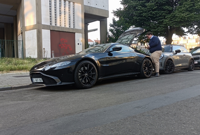 Aston Martin V8 Vantage 2018