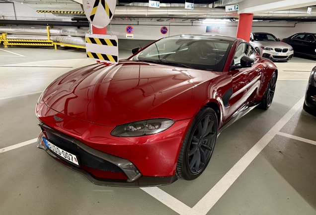 Aston Martin V8 Vantage 2018