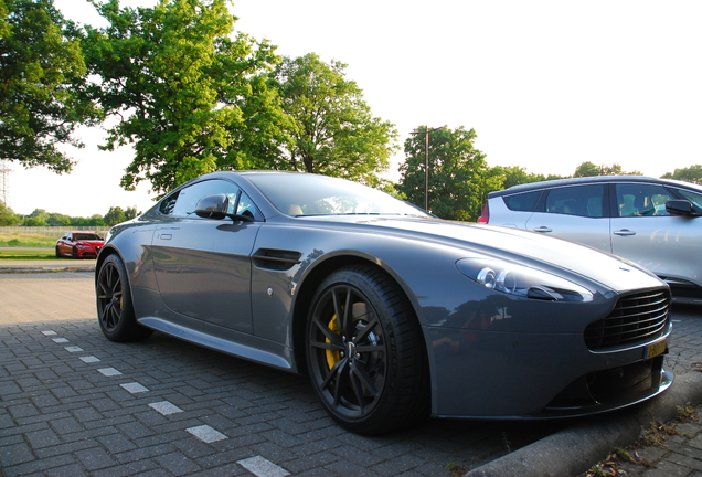 Aston Martin V8 Vantage S