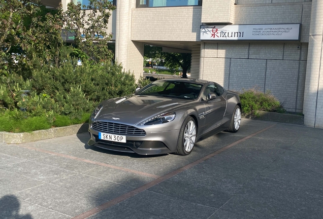 Aston Martin Vanquish 2013