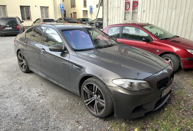 BMW M5 F10 2011