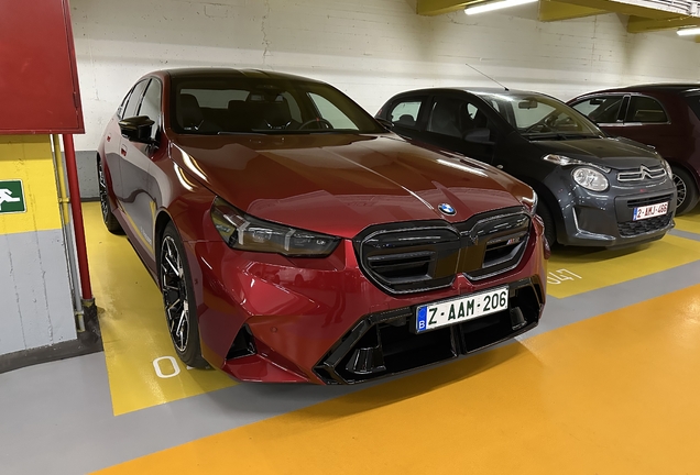 BMW M5 G90