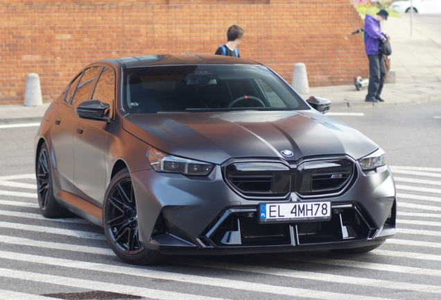 BMW M5 G90