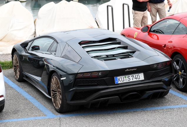 Lamborghini Aventador S LP740-4