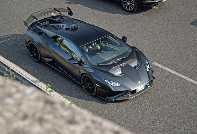 Lamborghini Huracán LP640-2 STO