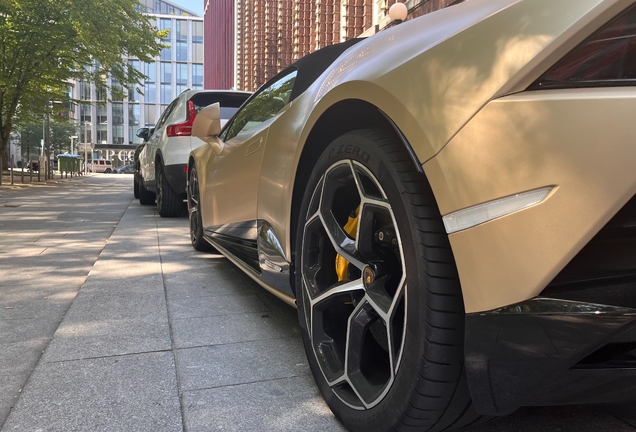 Lamborghini Huracán LP640-4 EVO Spyder