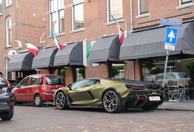 Lamborghini Revuelto