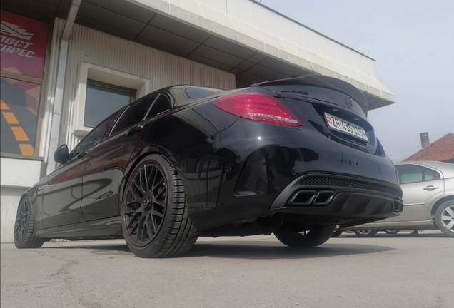Mercedes-AMG C 63 S W205