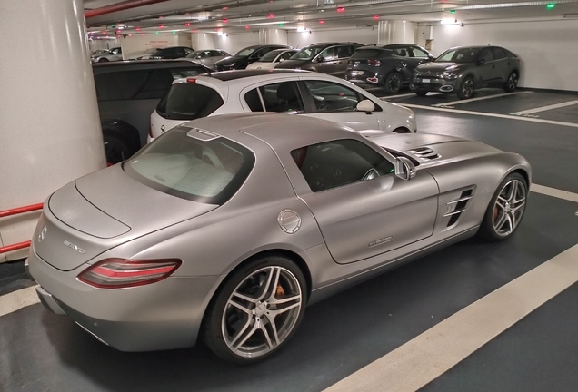 Mercedes-Benz SLS AMG