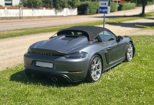 Porsche 718 Spyder RS Weissach Package