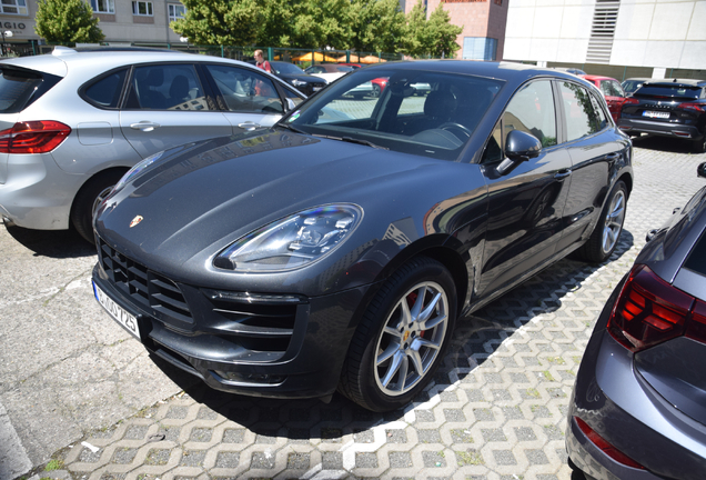 Porsche 95B Macan GTS