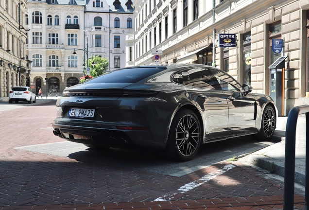 Porsche 972 Panamera Turbo E-Hybrid