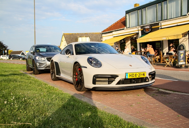Porsche 992 Carrera 4 GTS