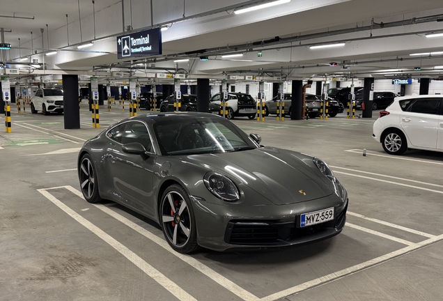 Porsche 992 Carrera 4S