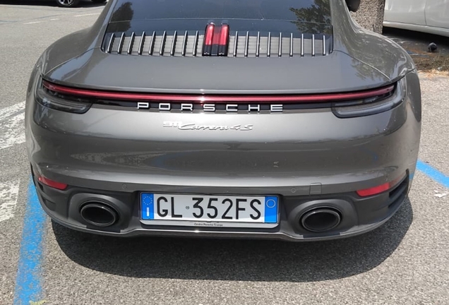 Porsche 992 Carrera 4S