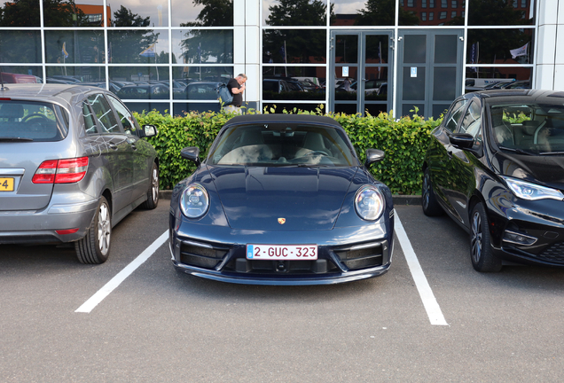Porsche 992 Carrera 4S Cabriolet