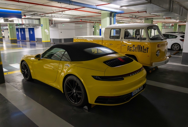 Porsche 992 Carrera 4S Cabriolet