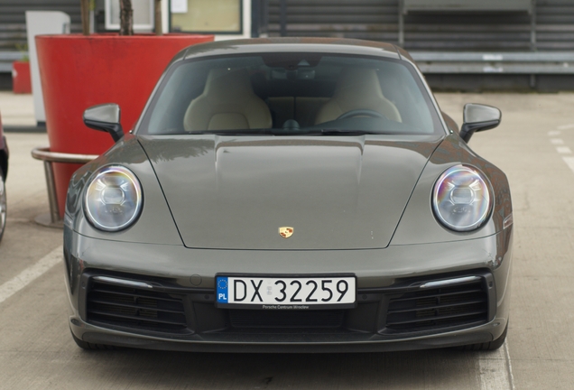 Porsche 992 Carrera 4S