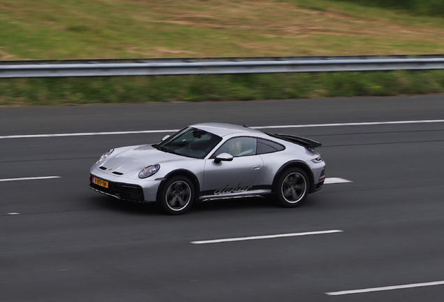 Porsche 992 Dakar