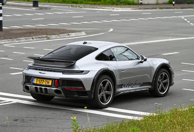 Porsche 992 Dakar