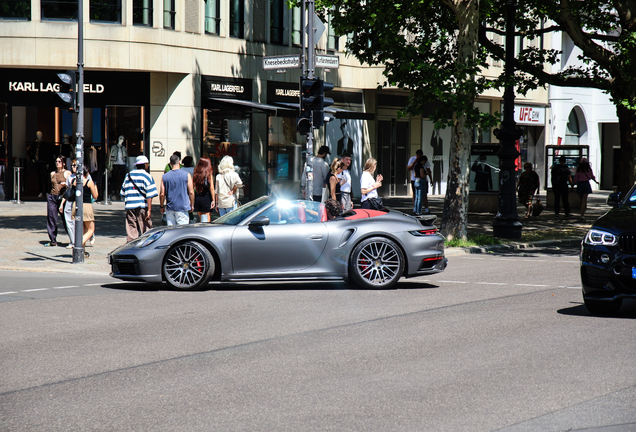 Porsche 992 Turbo Cabriolet